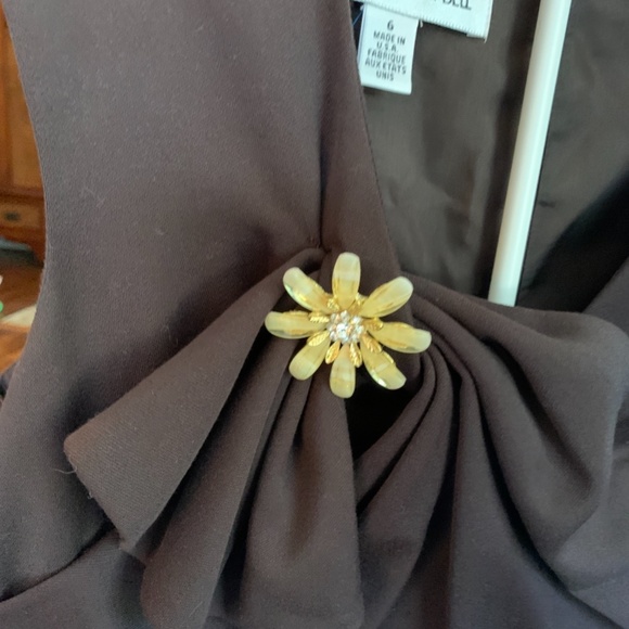 Sara Campbell wool blend dress with brooch. Worn once to a party. Retsil 195 - Picture 2 of 4